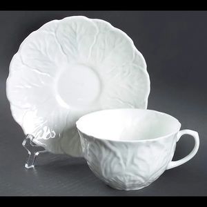 Breakfast Cup & Saucer Set
Countryware
by COALPORT